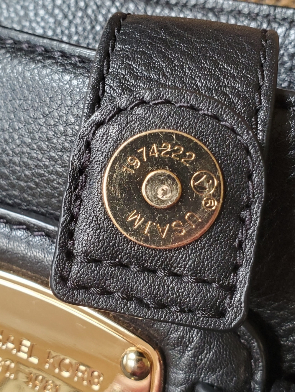 1-DAY FLASH SALE!! Michael Kors LARGE Hamilton East West Tote w/Gold Hardware - Picture 15 of 16